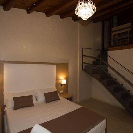 B&B La Serenissima 巴勒莫 外观 照片