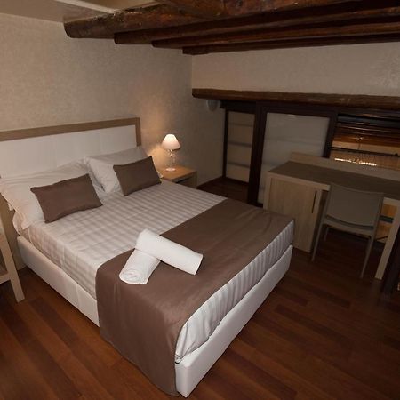 B&B La Serenissima 巴勒莫 外观 照片